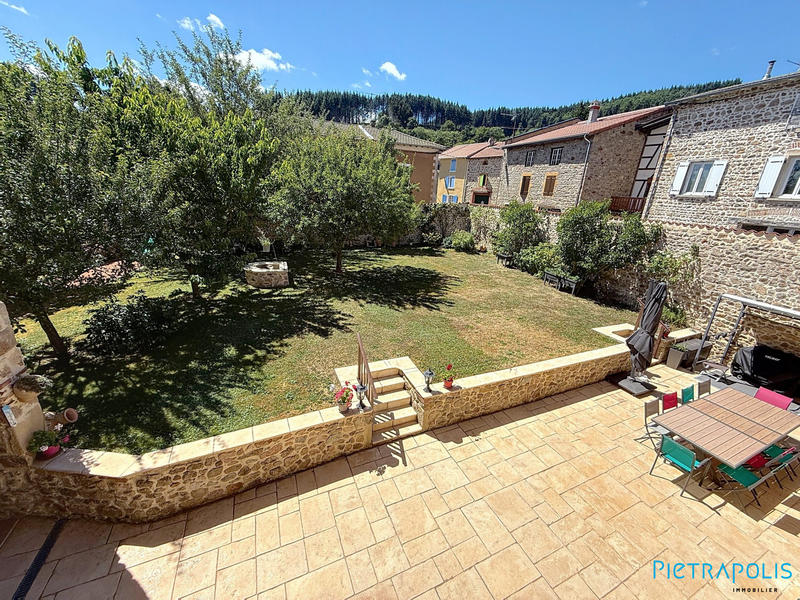 Maison ancienne - 221 m² - 8 pièces