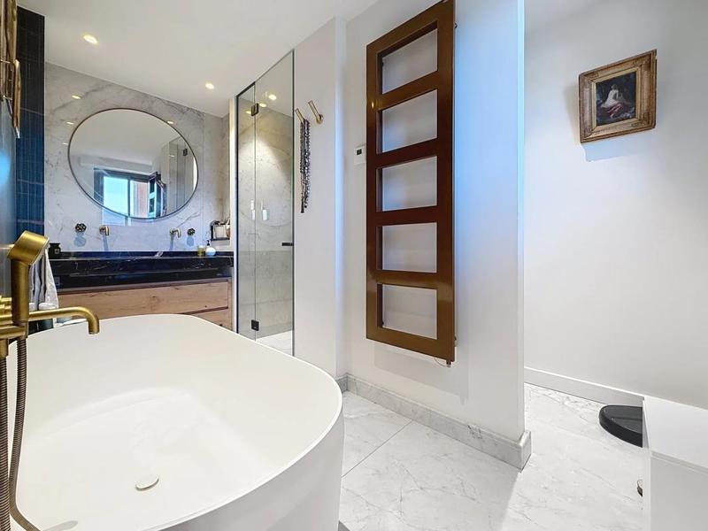 Appartement - 141 m² - 5 pièces