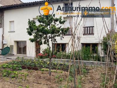 Maison - 205 m² - 8 pièces