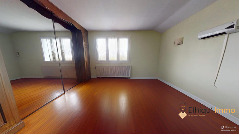 Maison - 165 m² - 8 pièces