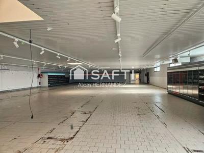 Local commercial - 128 m² - 1 pièce