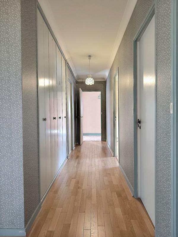 Maison - 151 m² - 6 pièces