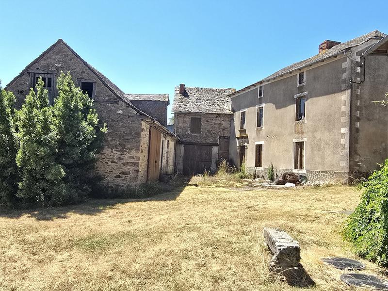 Corps de ferme - 260 m² - 6 pièces