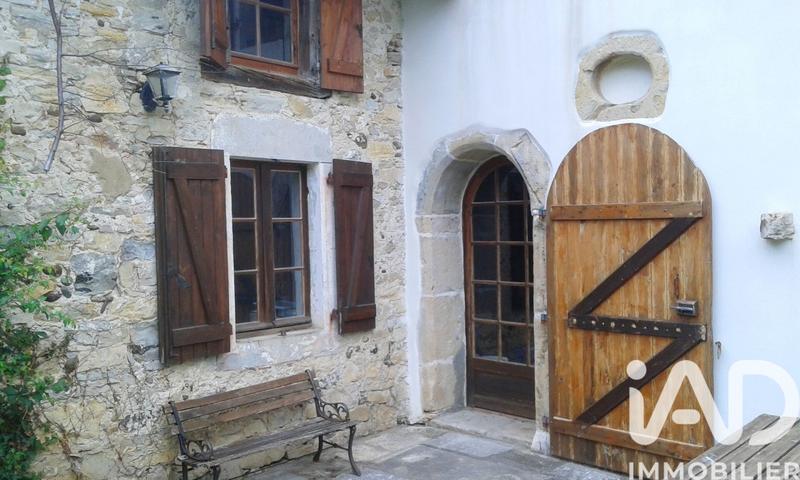 Maison - 350 m² - 11 pièces