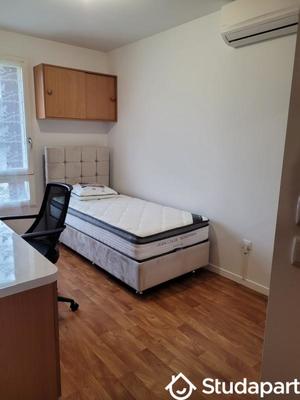 Chambre - 10 m² - 1 pièce