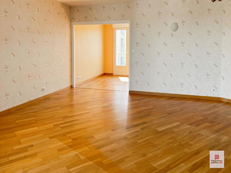 Appartement - 85 m² - 5 pièces