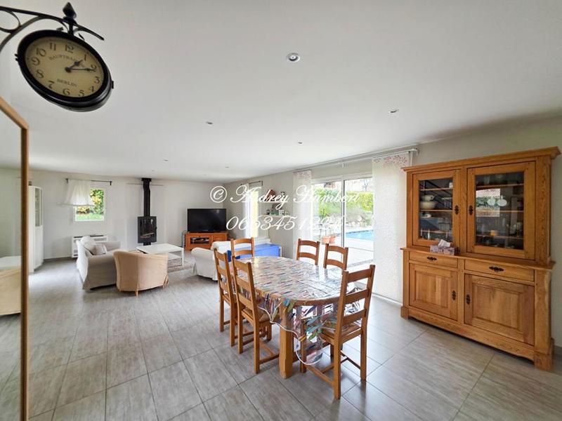 Maison - 147 m² - 6 pièces