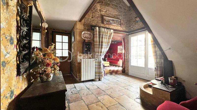 Propriété - 270 m² - 11 pièces