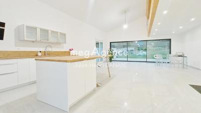 Maison d'architecte - 216 m² - 8 pièces