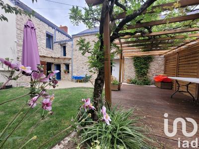 Maison - 104 m² - 5 pièces