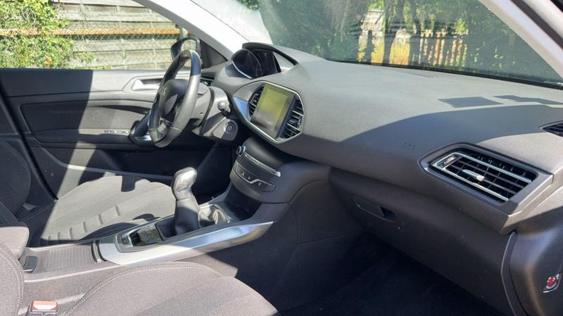 Peugeot 308 1.2 PureTech 110 Allure