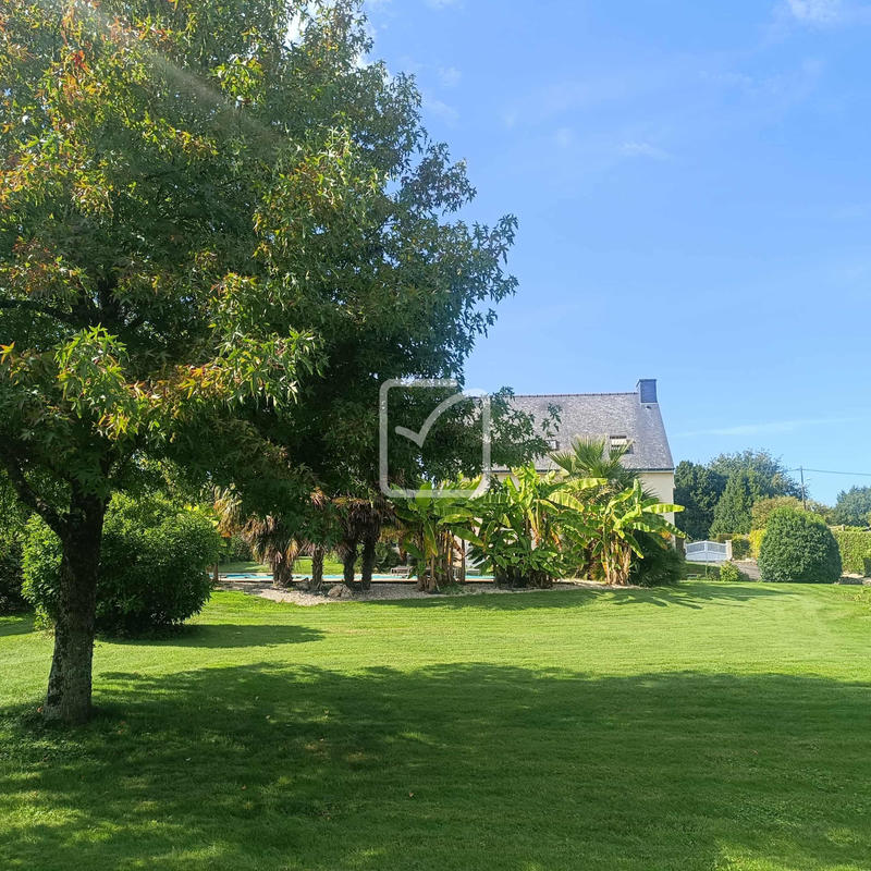 Maison - 180 m² - 7 pièces