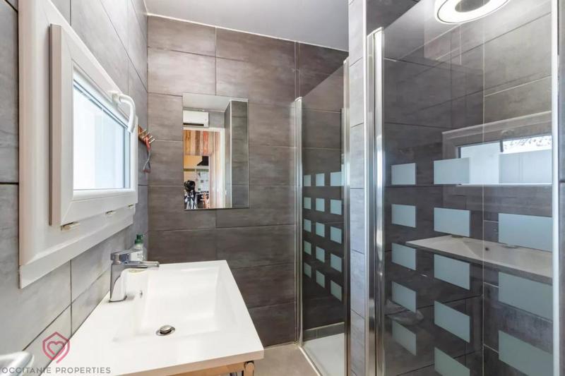 Propriété - 277 m² - 13 pièces