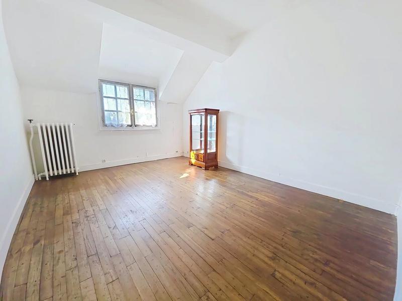 Maison - 157 m² - 7 pièces