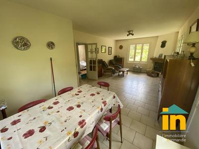 Maison de ville - 99 m² - 5 pièces