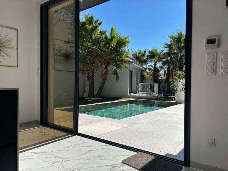 Maison - 261 m² - 7 pièces