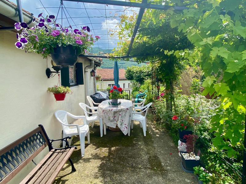 Maison - 233 m² - 10 pièces