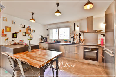 Loft - 165 m² - 7 pièces