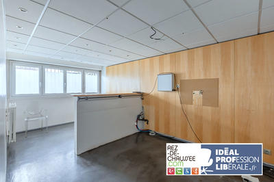 Local commercial - 68 m² - 3 pièces