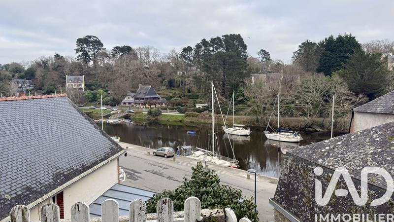 Maison - 305 m² - 10 pièces