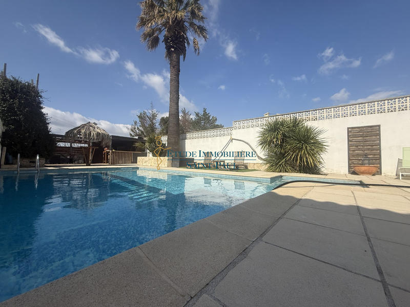 Maison - 240 m² - 5 pièces