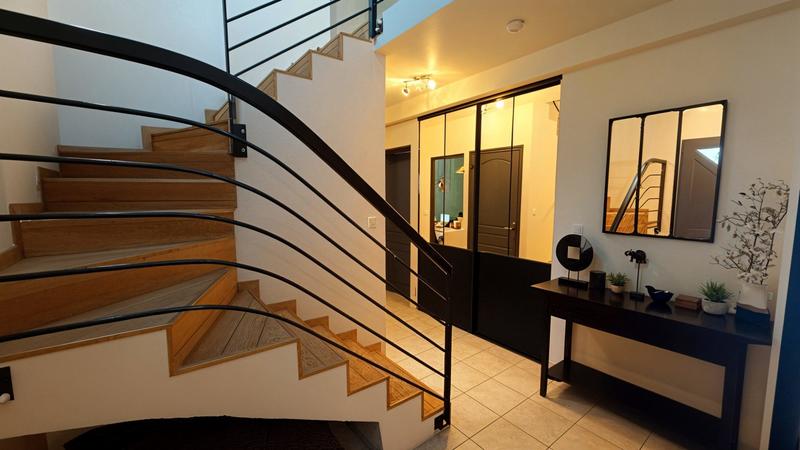 Maison - 137 m² - 7 pièces