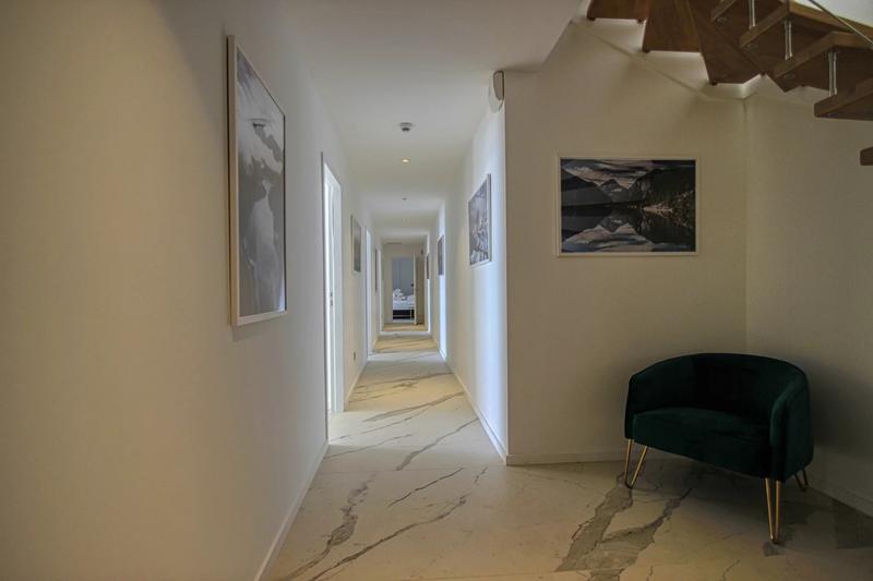 Villa - 350 m² - 8 pièces