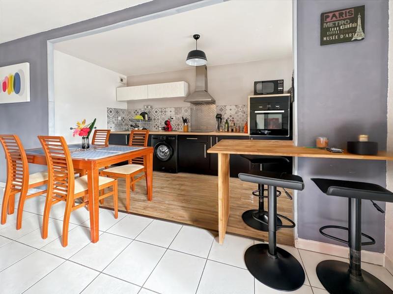 Appartement - 82 m² - 4 pièces