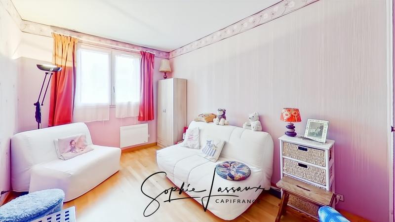 Appartement - 79 m² - 4 pièces