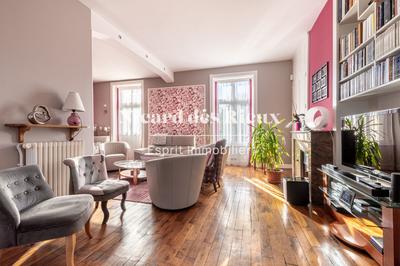 Maison - 180 m² - 8 pièces