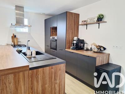 Maison - 90 m² - 5 pièces