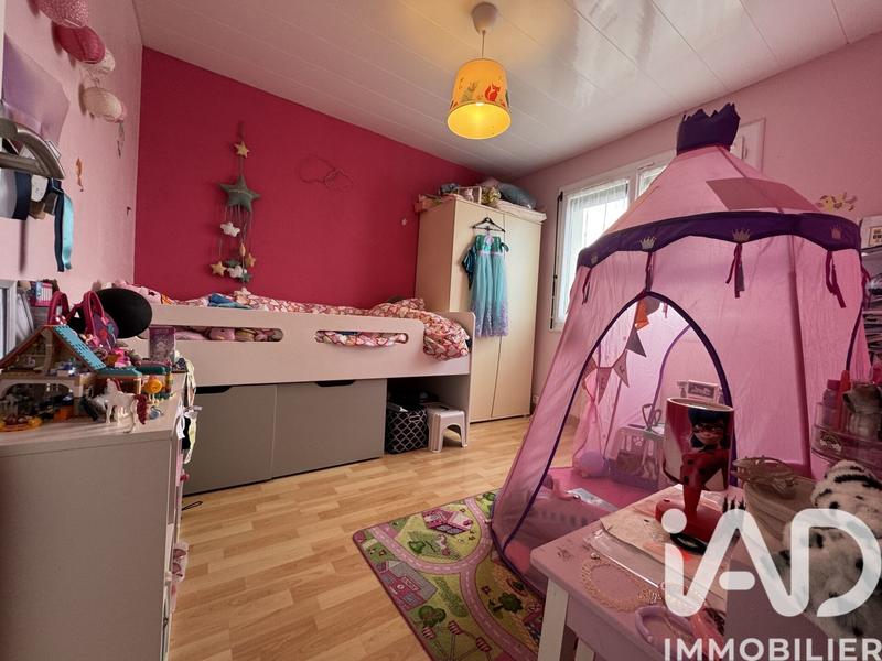 Maison - 90 m² - 5 pièces