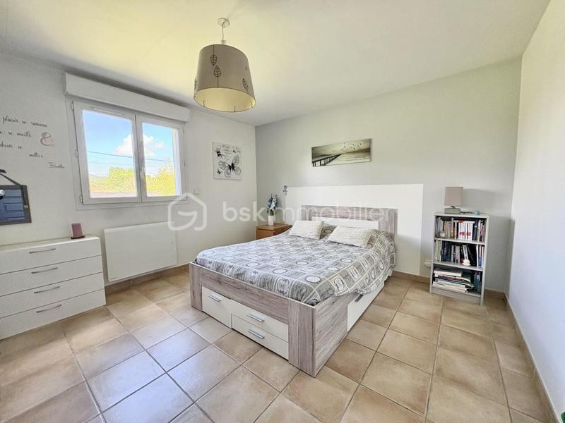 Maison - 235 m² - 8 pièces