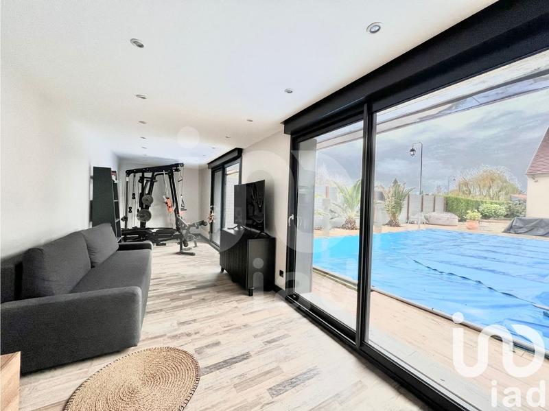 Maison - 256 m² - 9 pièces