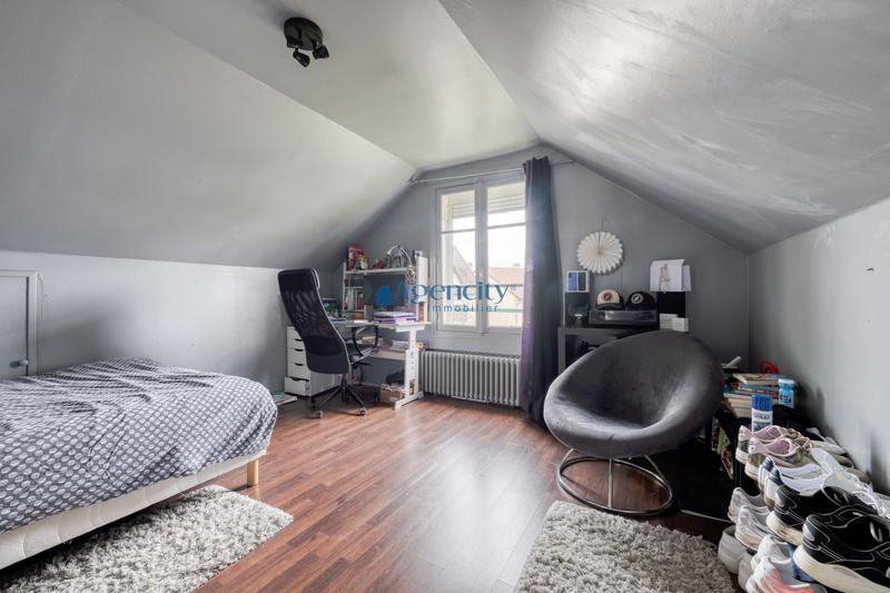 Maison - 137 m² - 6 pièces