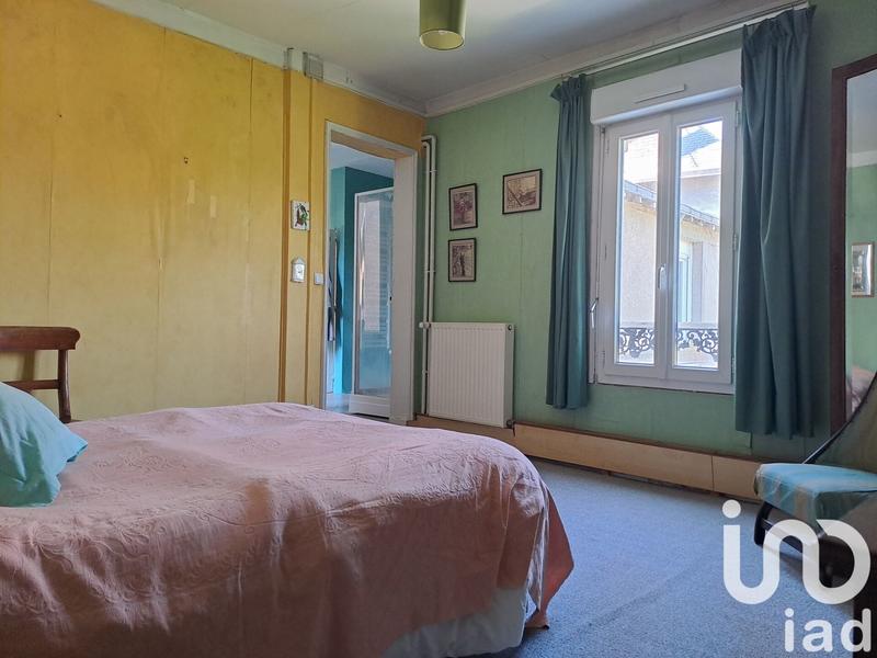 Maison - 280 m² - 12 pièces