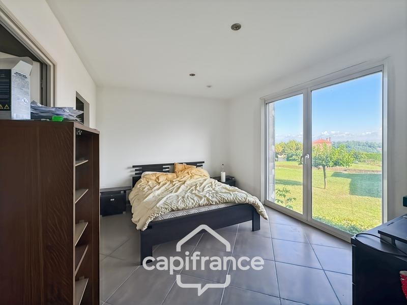 Maison - 170 m² - 8 pièces