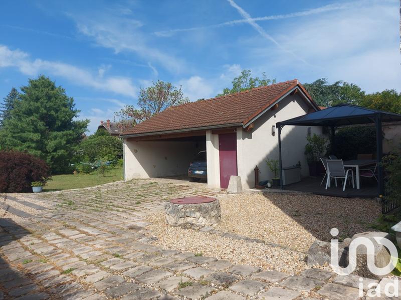 Maison - 247 m² - 9 pièces