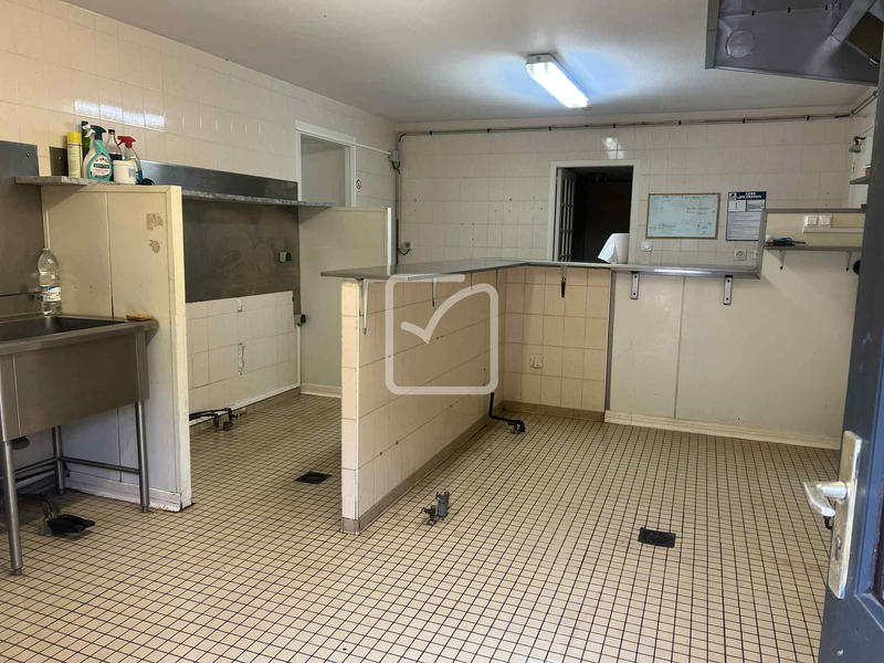 Maison - 262 m² - 11 pièces