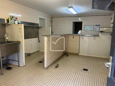 Maison - 262 m² - 11 pièces