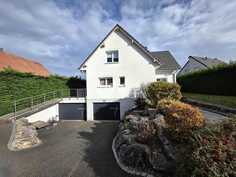 Maison - 160 m² - 8 pièces