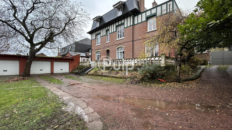 Maison bourgeoise - 358 m² - 11 pièces