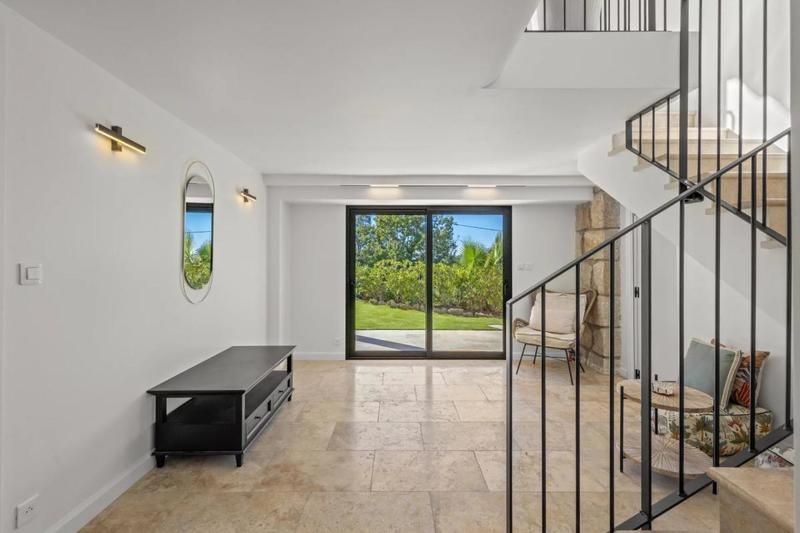 Villa - 204 m² - 6 pièces