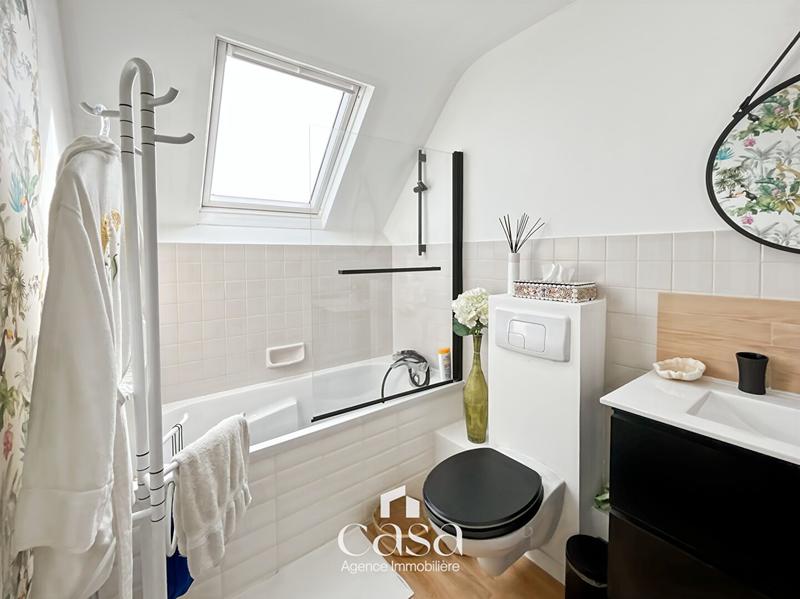 Maison traditionnelle - 102 m² - 5 pièces