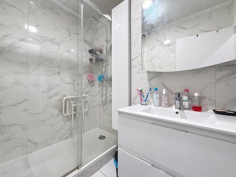 Appartement - 83 m² - 4 pièces