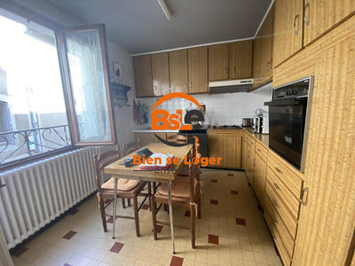 Maison - 151 m² - 8 pièces