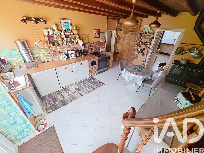 Maison - 229 m² - 9 pièces