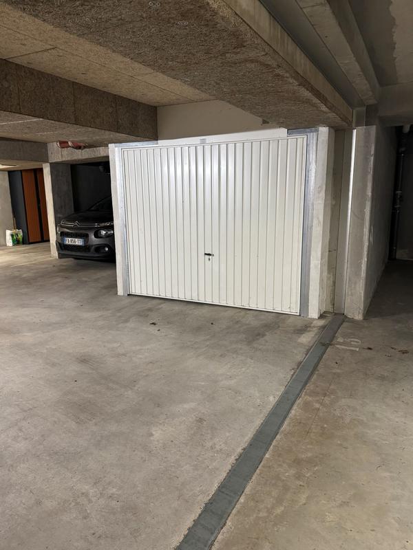 Parking / Garage - 14 m²