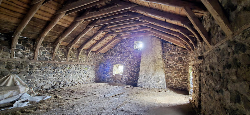 Ferme - 500 m² - 2 pièces