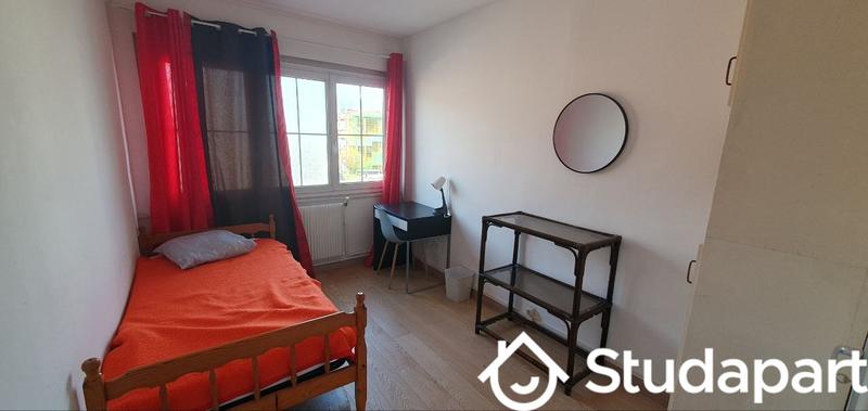 Chambre - 50 m² - 1 pièce